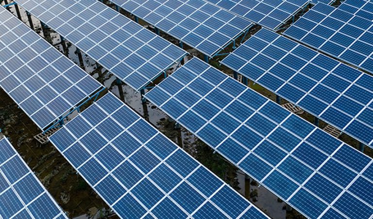 Como funcionam os módulos fotovoltáicos?